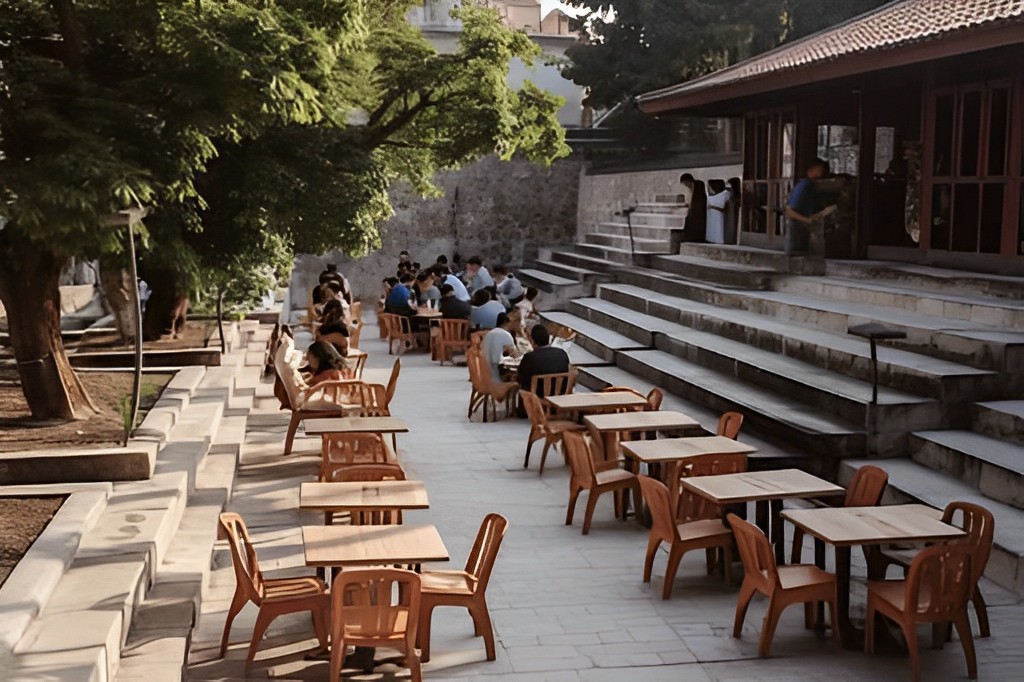 Thiết kế vị trí bàn ghế ở khu vực sáng sủa, tạo điều kiện thuận lợi cho mọi người học tập và làm việc trong quán cà phê sân vườn